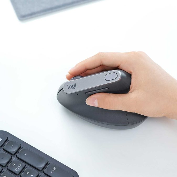 Мышь беспроводная Logitech MX Vertical (400-4000 dpi, Bluetooth, 2.4 GHz/USB-ресивер (Logitech Unifying®), 4 настраиваемые кнопки, перезаряжаемая литий-полимерная батарея (240 мА·ч)), (M/N: M-R0074 / C-U0007)