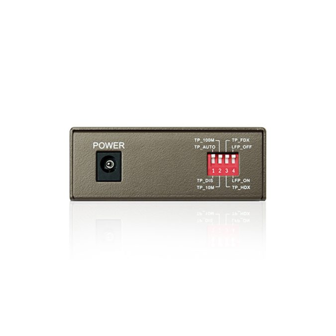 Медиаконвертер, TP-Link, MC111CS, WDM, с 1 портом 10/100Base-TX и 1 портом 100Base-FX с разъемом SC (ТХ: 1550 нм. RX: 1310 нм) для одномодового оптического кабеля (до 20 км)