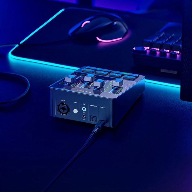 Микшерный пульт, Razer Audio Mixer, RZ19-03860100-R3M1, 10Гц - 20кГц, Преобразование А/Ц и Ц/А: 24бита при 48кГц, Динамический диапазон: > 110дБ, Соотношение «сигнал-шум»: > 100дБ, КНИ+шум: < –-90дБ, Взаимные помехи каналов: < –-90дБ, Аналоговый аудиомикшер, Чёрный