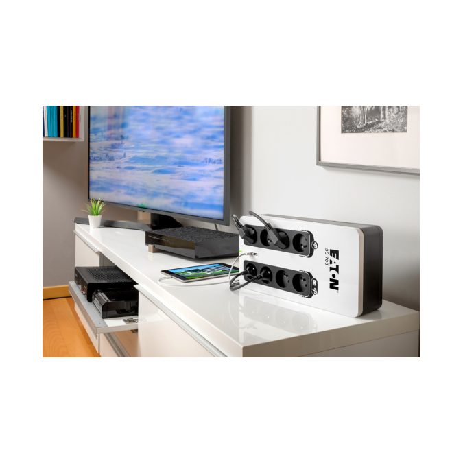 Источник бесперебойного питания, Eaton, 3S700D, Мощность 700ВА/420Вт, Диапазон работы AVR: 184-264В (с возможностью регулировки до 161-284В), Бат.: 12В/7 Ач*1шт., 8 вых.: 8 розеток Schuko (из них с питанием от батареи - 4), 2 USB порта с током до 2A, RJ-11/RJ-45, Smart, USB-B, LED, Цвет Чёрно-Белый
