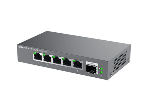 Коммутатор, Grandstream, GWN7700M, неуправляемый мультигигабитный, 5RJ45 100/1000/2500 Мбит/с + 1SFP+, 45 Гбит/с, Plug-and-Play, fanless, металлический корпус, настольный/настенный