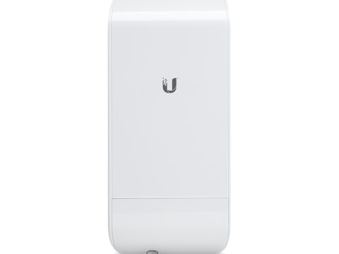 Беспроводной маршрутизатор, Ubiquiti, LocoM5, NanoStation, 1 порт 10/100 RJ-45, 150 Mbps, Passive Poe 24V, адаптер в комплекте, внешняя