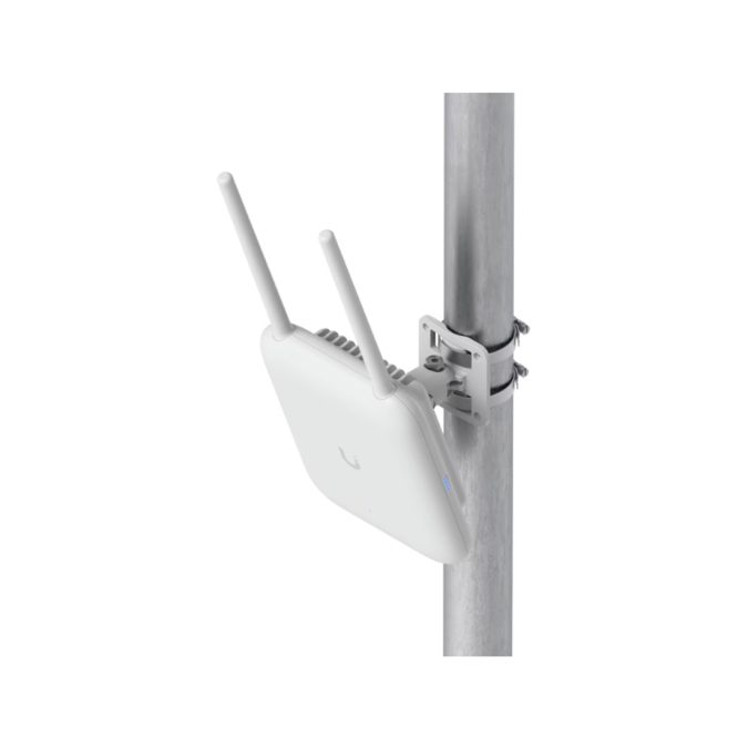 Беспроводная точка доступа, Ubiquiti, U7-Pro-Outdoor, UniFi, 802.11a/b/g/n/ac/ax/be, BE9300, 1 порт 1/2.5 Gbps RJ45, 300 клиентов, PoE+802.3at, без адаптера питания, внешняя, Уличная