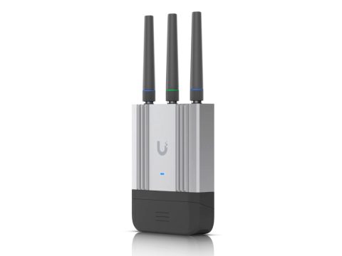 Сетевой маршрутизатор, Ubiquiti, UMR-Industrial, Mobile Router, 2-GbE RJ45 (1 WAN) с PoEin/out 10Вт, SMA (2LTE, 1GPS), LTE Cat 4