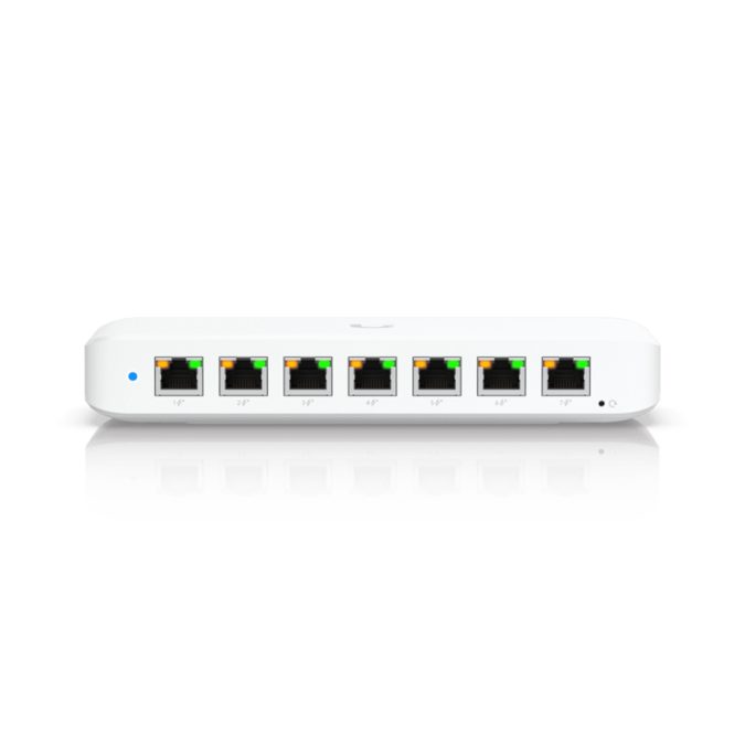 Сетевой Коммутатор, Ubiquiti, USW-Ultra-60W, UniFi, Управляемый L3, 7 портов 10/100/1000Mbps output PoE+, 802.3af/at, PoE бюджет 52W, 1xGbE PoE++ input port / AC/DC адаптер в комплекте, Настольный/настенный