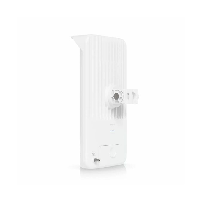 Беспроводная широкополосная точка доступа, Ubiquiti, Wave-AP-Gen2, LAN 1 х 2,5Гбит/с, 1хSFP+, 5.4 Гбит/с (2.7 Гбит/с дуплекс), PtMP access point, до 31 клиента, Passive Poe 24V/48V, адаптер в комплекте, внешняя/сеторная, 60 ГГц