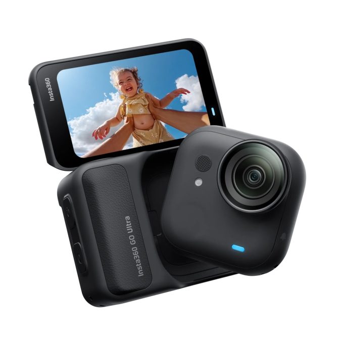 Экшн-камера, Insta360, GO Ultra черный, 45 г (модуль), широкоугольная, 4K/60fps, 2.7K/100fps, 1/1.8", f/2.0, AI-чип, встроенная память, магнитное крепление, водонепроницаемость до 10 м, черный